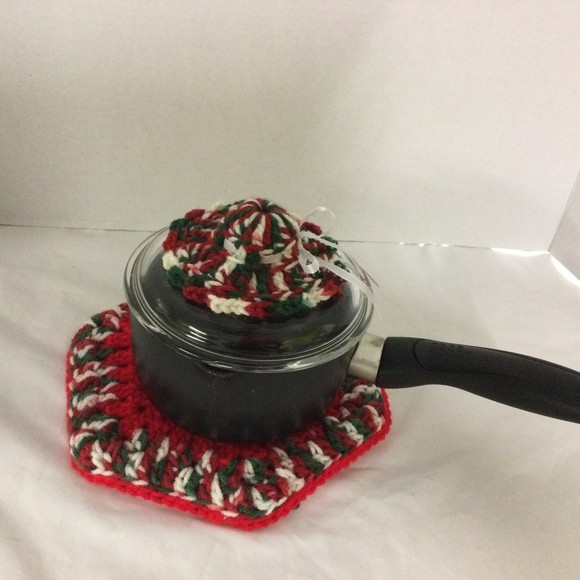 Kitchen Crochet Warming Pad Pot Holder & Pot Top/Lid Holder Hat Set New - Picture 8 of 8